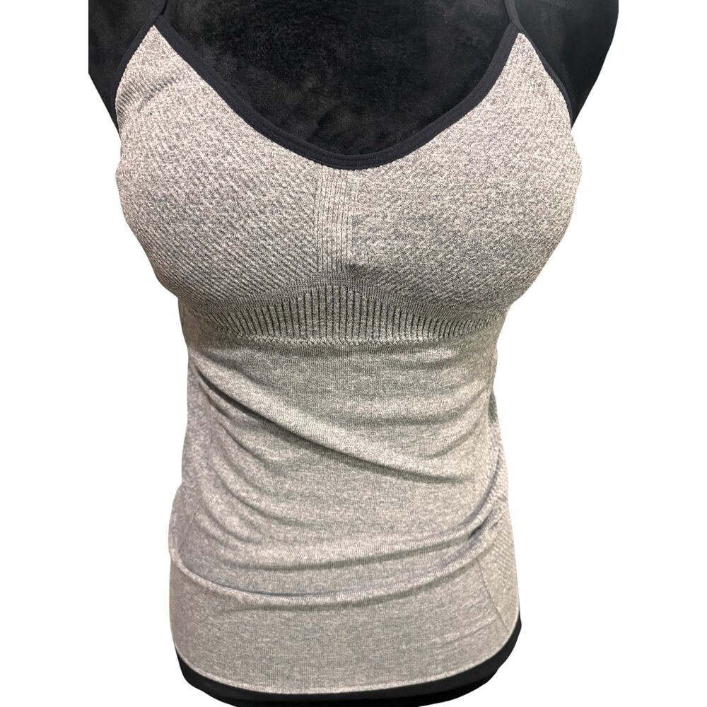Daze Gray Ribbed Racerback Athletic Tank – One Size S/M, Removable Padding - Picture 2 of 6